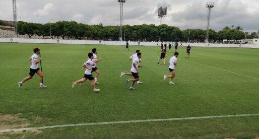 Els jugadors del València a l’entrenament: “Com que quatre voltes al camp en quatre minuts?!”