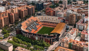 El Camp de Mestalla estrena nova lona amb motiu del seu centenari