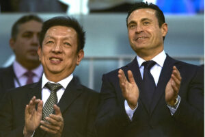 Amadeo Salvo li dona like a una foto de Peter Lim