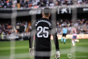 Mamardashvili s'acomiada de l'afició de Mestalla