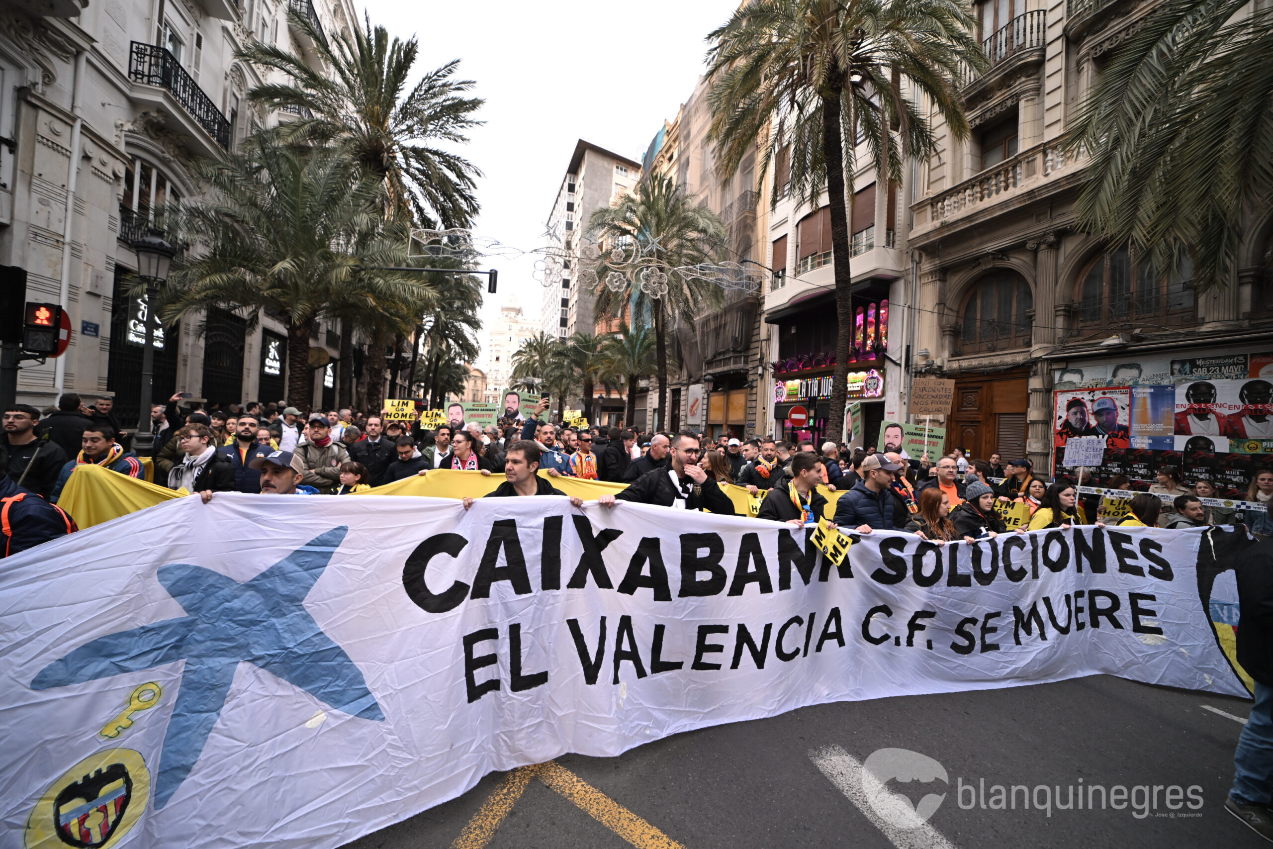 Fotogaleria 105368 | FOTOGALERIA: Èxit en la manifestació contra Peter Lim