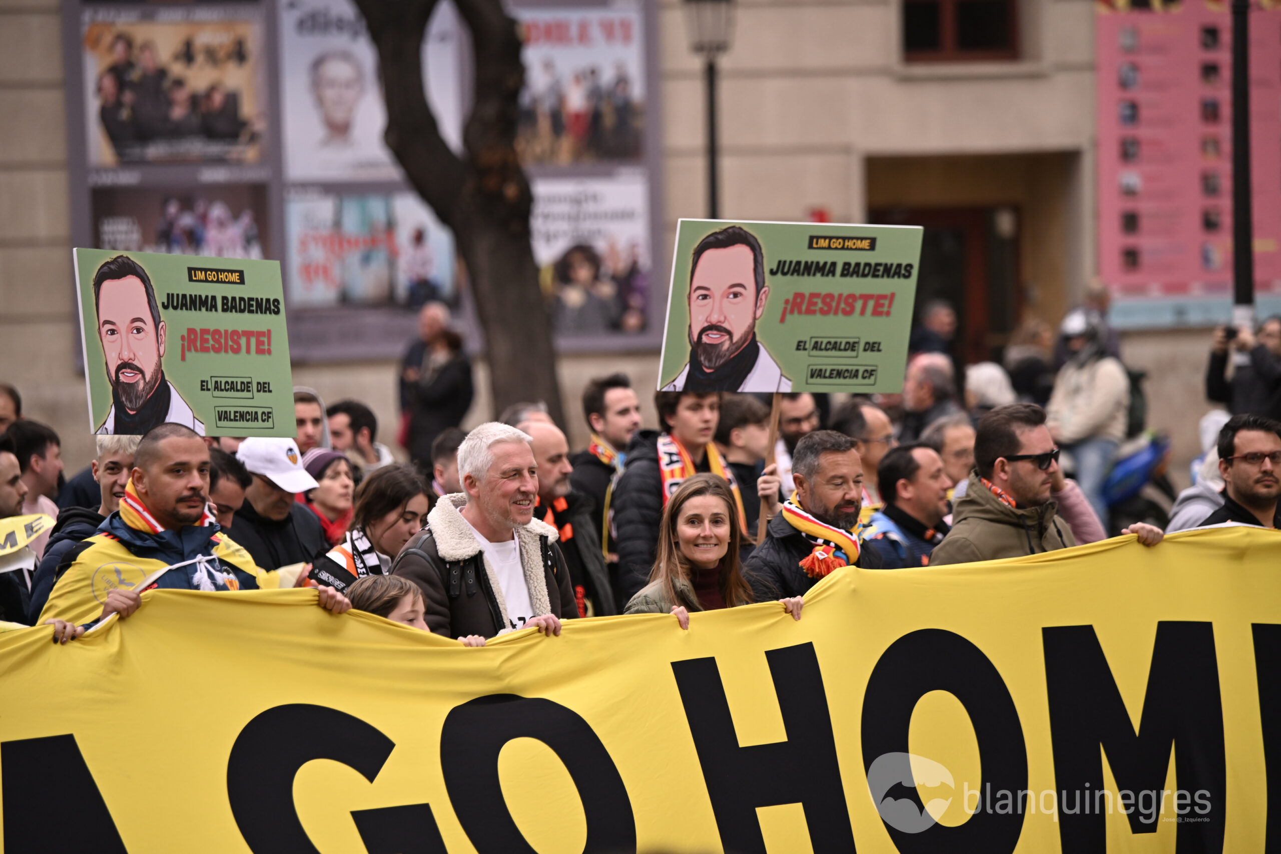 Fotogaleria 105375 | FOTOGALERIA: Èxit en la manifestació contra Peter Lim