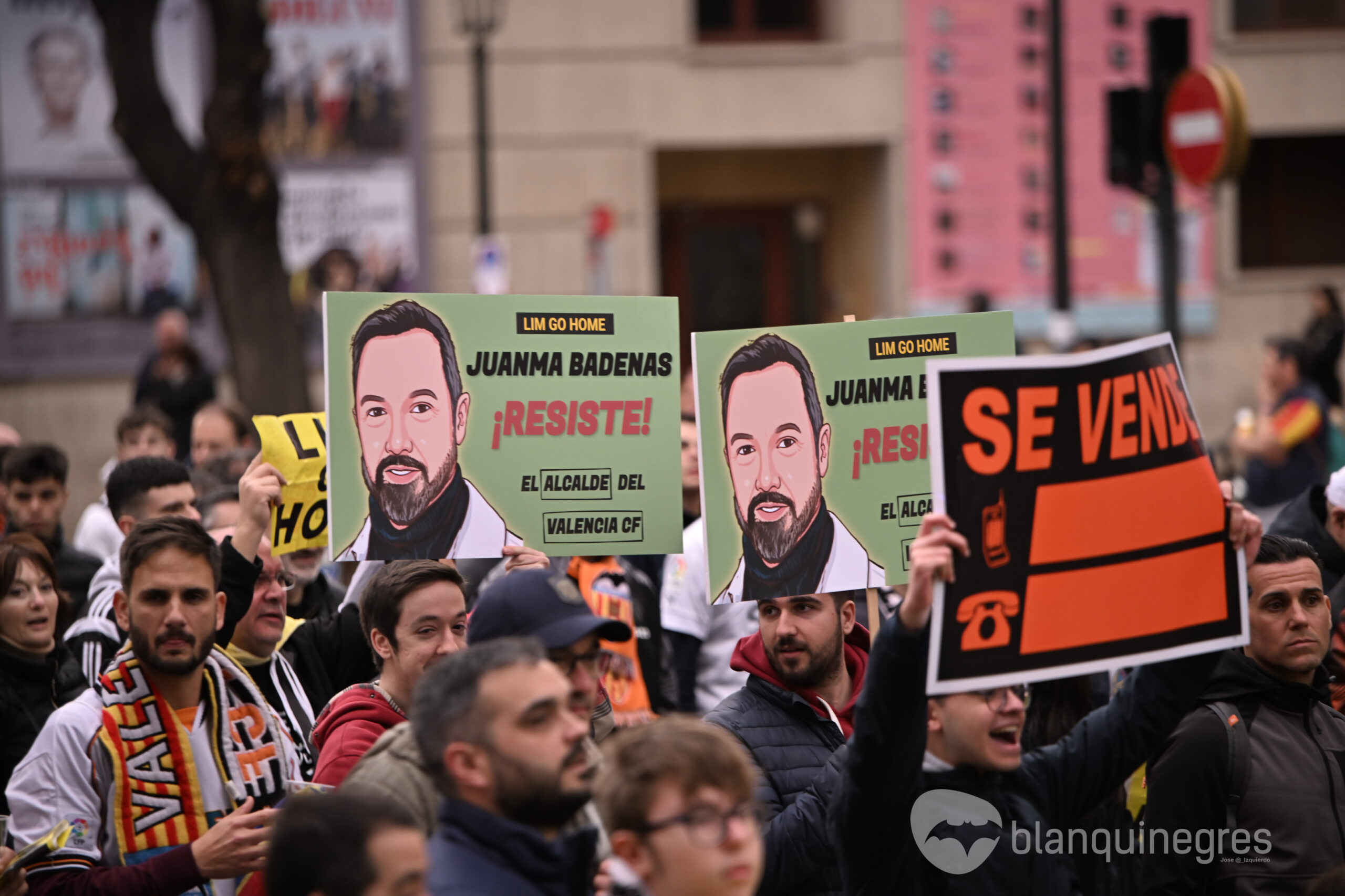 Fotogaleria 105377 | FOTOGALERIA: Èxit en la manifestació contra Peter Lim