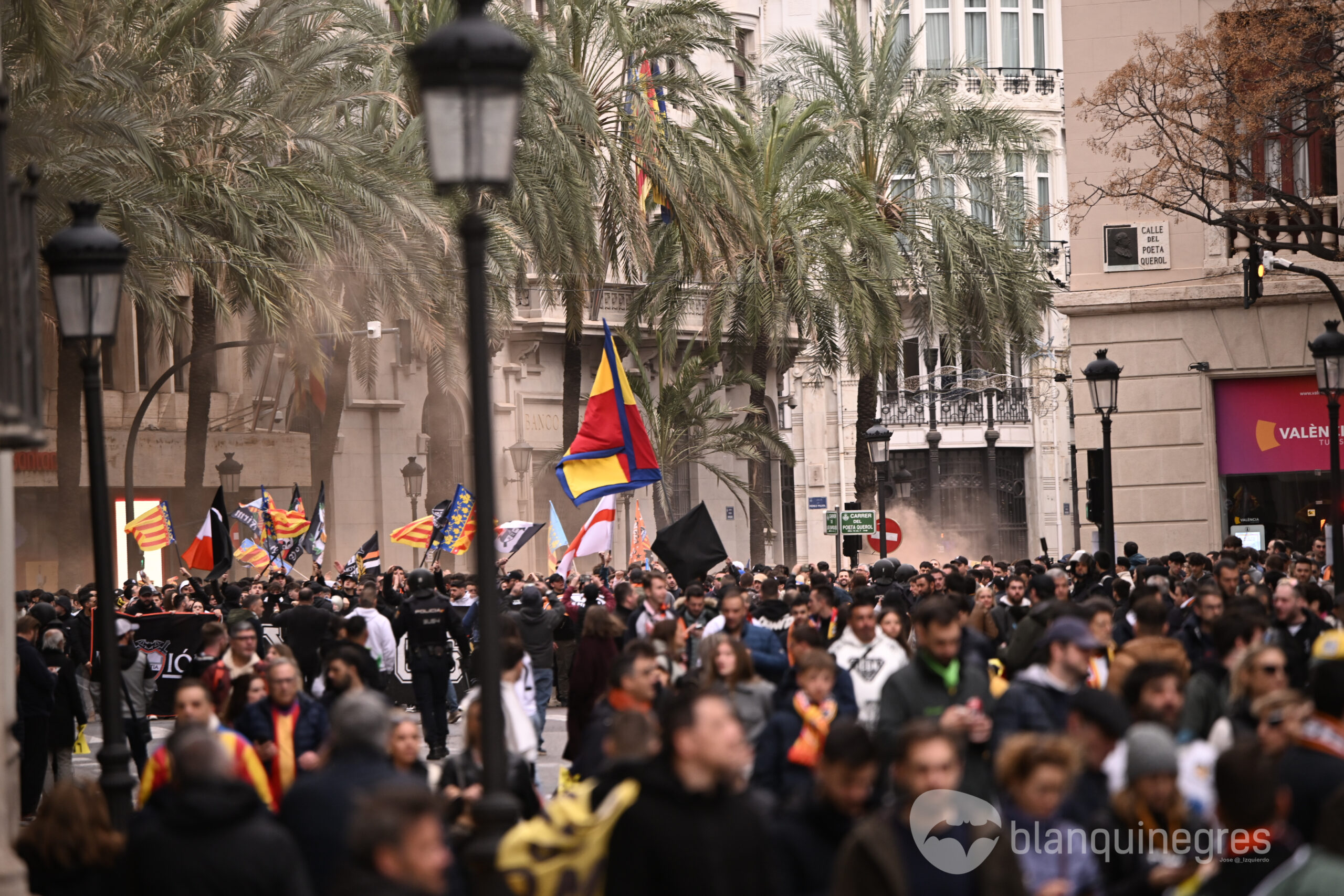 Fotogaleria 105386 | FOTOGALERIA: Èxit en la manifestació contra Peter Lim