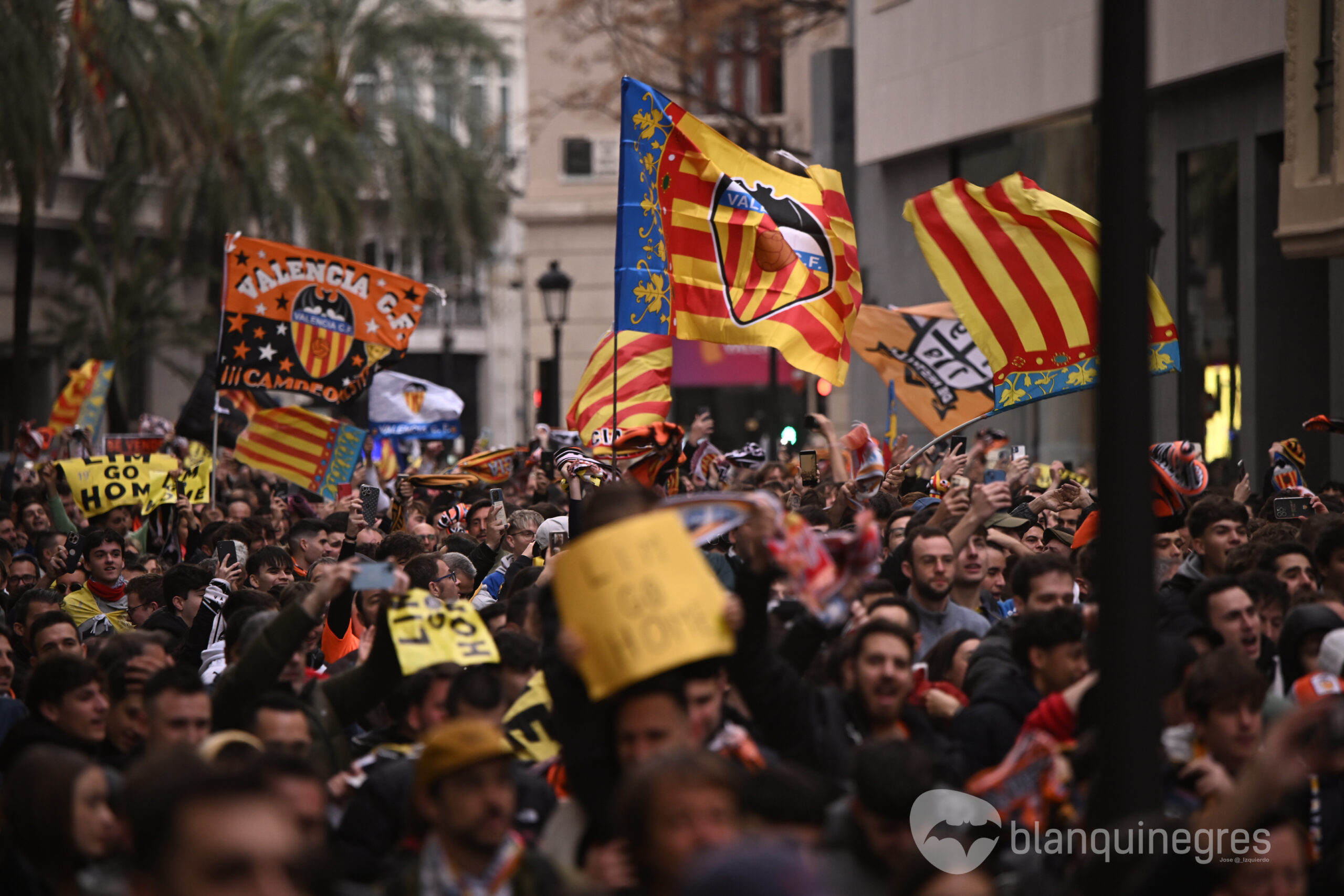 Fotogaleria 105390 | FOTOGALERIA: Èxit en la manifestació contra Peter Lim