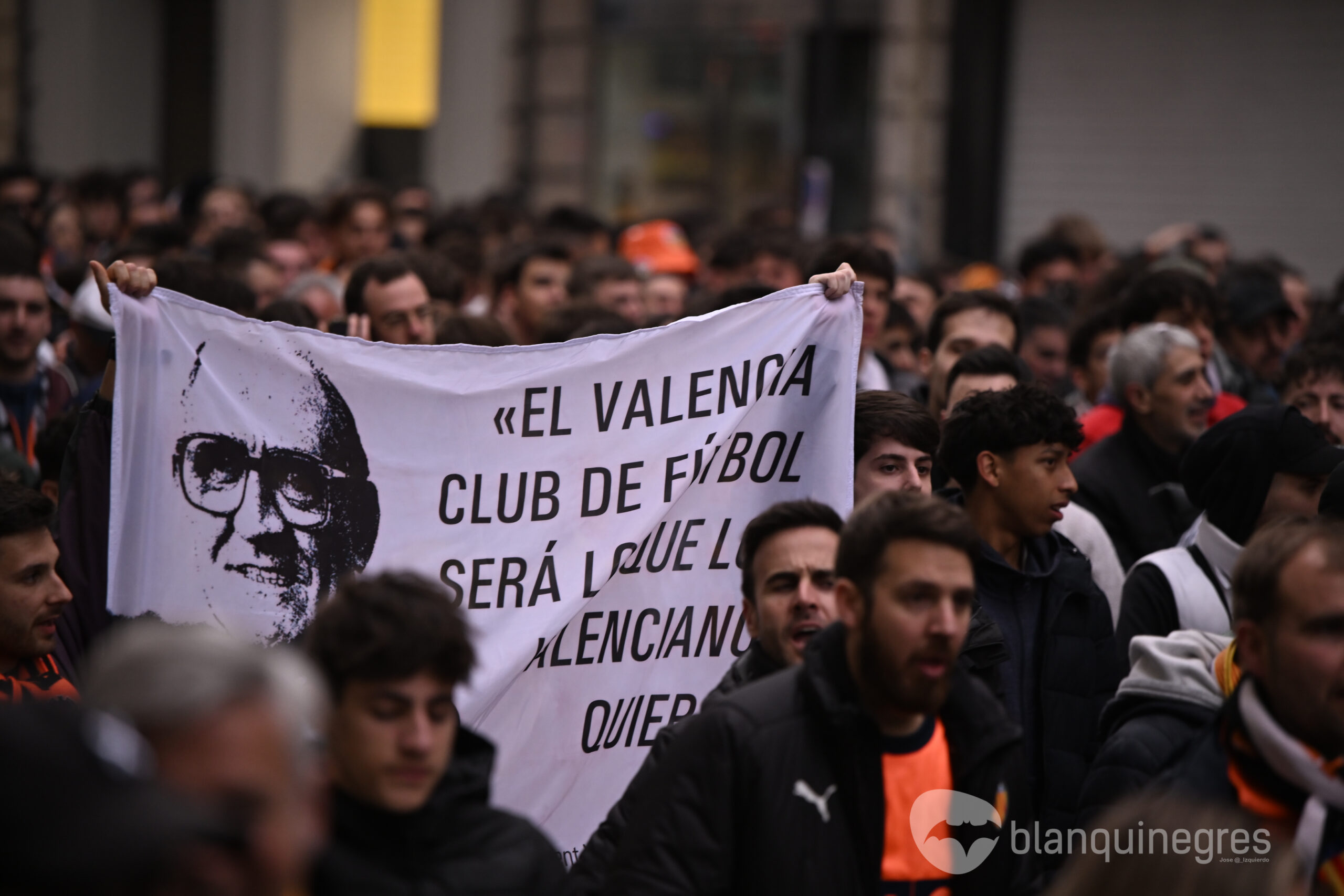 Fotogaleria 105391 | FOTOGALERIA: Èxit en la manifestació contra Peter Lim