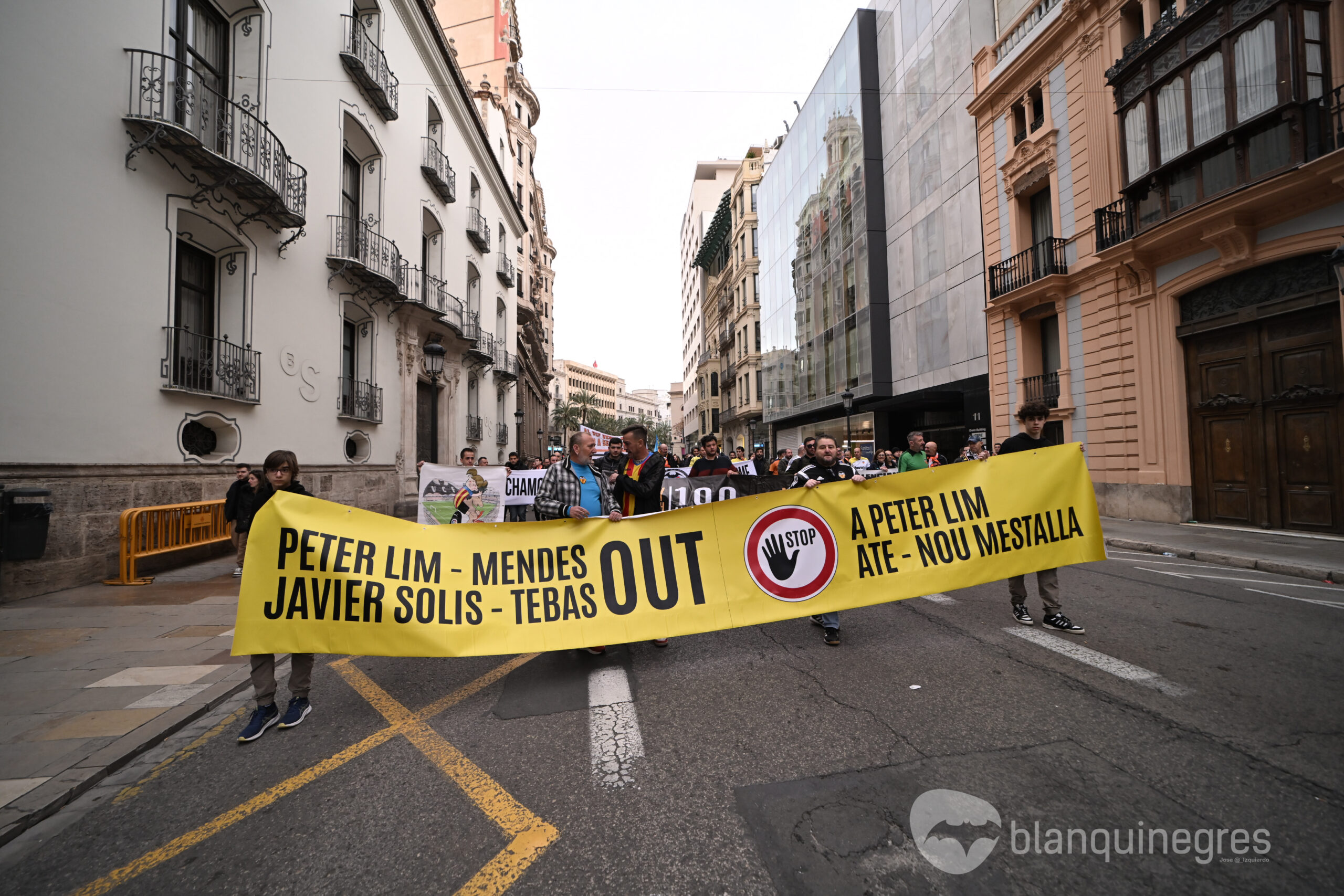 Fotogaleria 105396 | FOTOGALERIA: Èxit en la manifestació contra Peter Lim