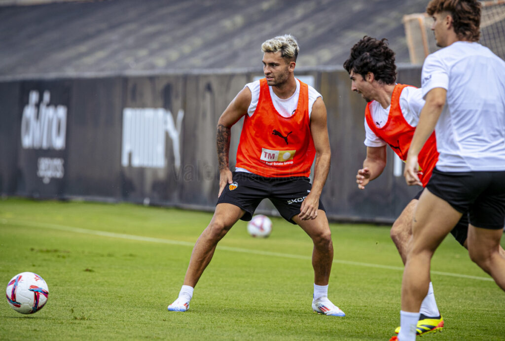 Hugo Duro completa l'entrenament amb el grup i apunta al Mallorca