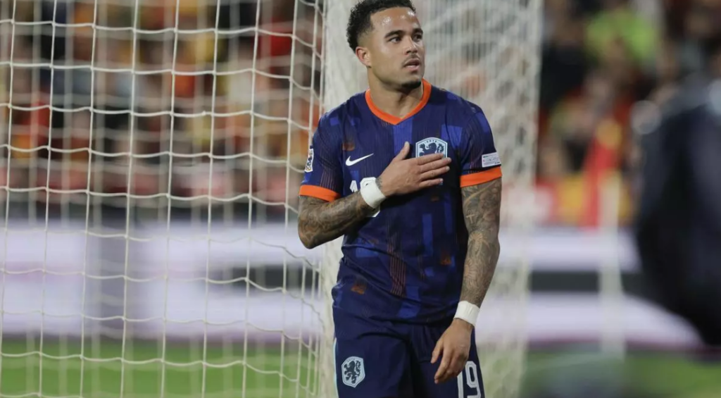 Kluivert deixa la porta oberta a un retorn al València