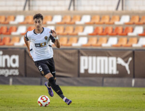 Iker Córdoba atrau interés en Segona Divisió i el València estudia la seua cessió