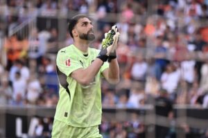 Mestalla acomiada a Jaume i Mamardashvili