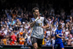 CRÒNICA: Salvació matemàtica, festa a Mestalla i Europa a tir