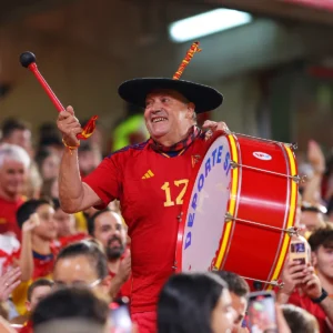 Mor Manolo el del Bombo als 76 anys