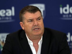 Les primeres decisions de Gourlay com a CEO del València